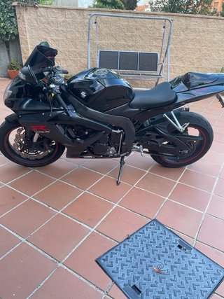 Suzuki GSXR600 K7 Negra