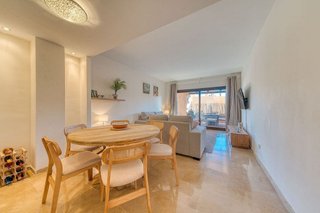 Piso en venta en Puerto de la Duquesa en Manilva