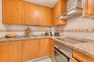 Piso en venta en Puerto de la Duquesa en Manilva