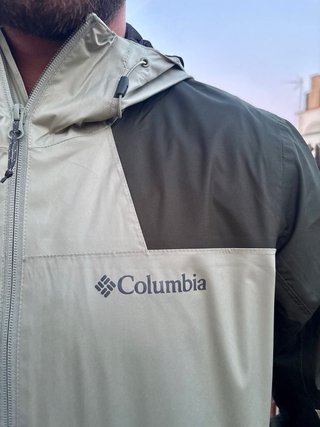 Chaqueta Columbia Impermeable A Estrenar