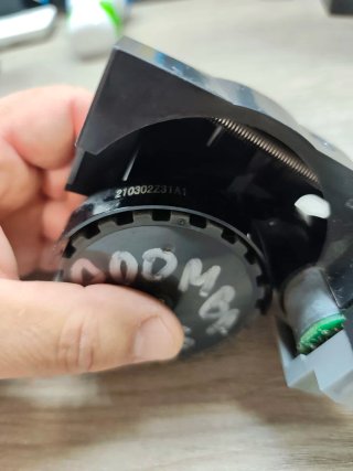 Rueda Izquierda Roomba E/I 5/6