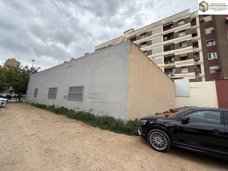 Local comercial en alquiler en La Llum en Valencia