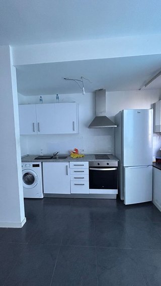 Local comercial en alquiler en Santa Cruz - Industria - Polígono Campollano en Albacete