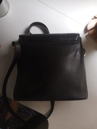 Bolso de piel negro Antoni