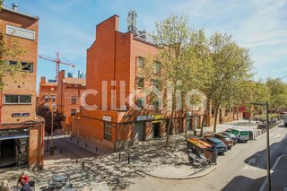 Piso en venta en Valdeacederas en Madrid