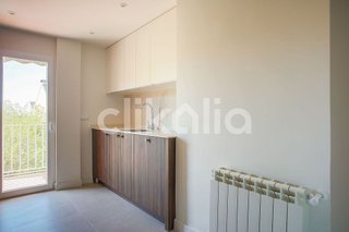 Piso en venta en Valdeacederas en Madrid