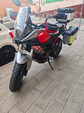 QJ Motor SRT 600SX Adventure Roja/Plata