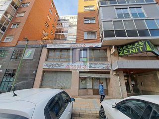 Local comercial en venta en Plaza España - Villa Pilar - Reyes Católicos - Vadillos en Burgos