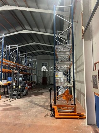 Nave industrial en venta en El Fondo de les Neus-El Hondon de las Nieves