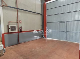 Nave industrial en venta en El Fondo de les Neus-El Hondon de las Nieves