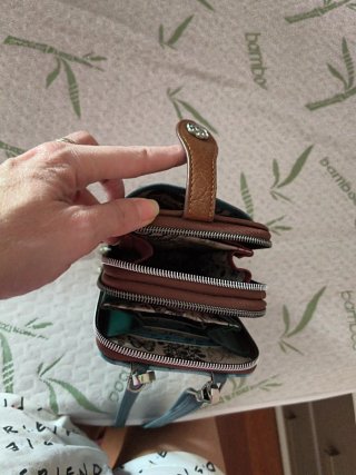 Cartera móvil y monedero estampado