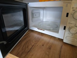Microondas Tegran Blanco 700W 20L