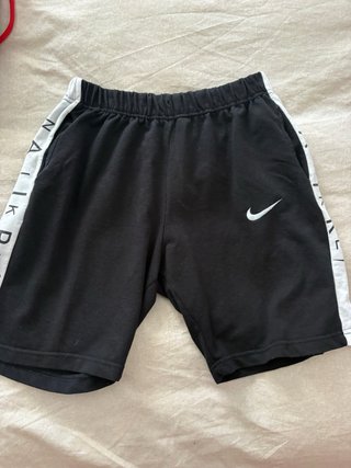 Bermudas Nike Negras y Blancas