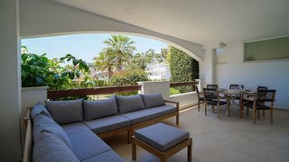 Piso en venta en Los Naranjos - Las Brisas en Marbella
