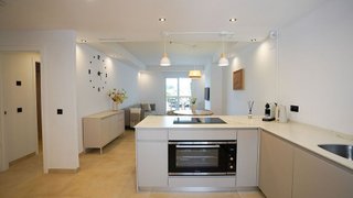 Piso en venta en Los Naranjos - Las Brisas en Marbella