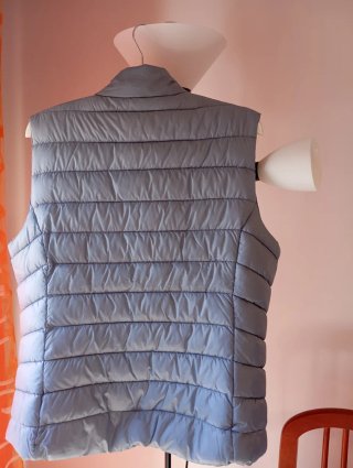 Chaquetón sin manga celeste talla XL,44 a 48.