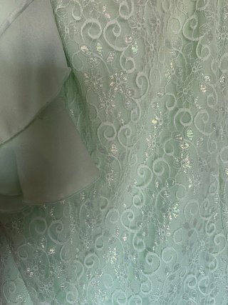 Vestido verde con volantes