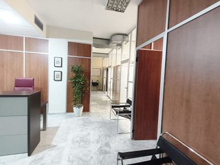 Oficina en alquiler en La Buhaira en Sevilla