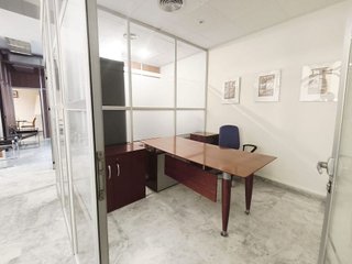 Oficina en alquiler en La Buhaira en Sevilla