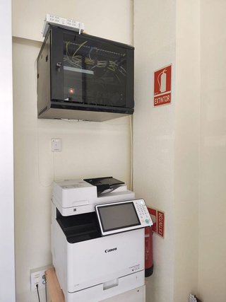 Oficina en alquiler en La Buhaira en Sevilla