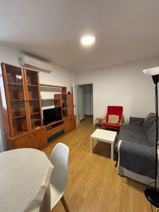 Piso en alquiler en Los Remedios en Sevilla