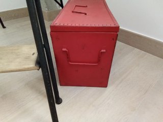 Baúl Metálico Estilo Industrial Rojo