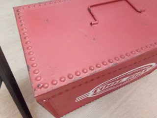 Baúl Metálico Estilo Industrial Rojo