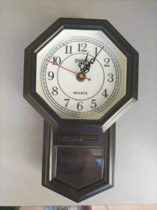Reloj de Pared Octogonal Swiss