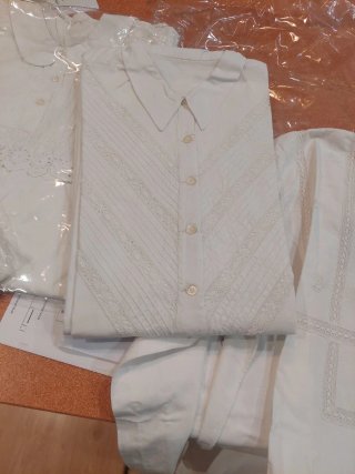 Camisa antigua bordada a mano