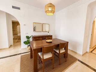 Piso en alquiler en Los Naranjos - Las Brisas en Marbella