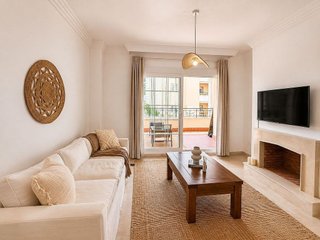 Piso en alquiler en Los Naranjos - Las Brisas en Marbella