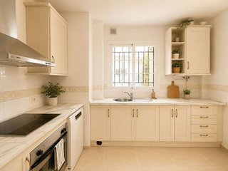 Piso en alquiler en Los Naranjos - Las Brisas en Marbella