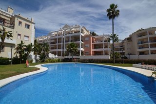 Piso en alquiler en Los Naranjos - Las Brisas en Marbella