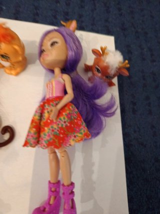 Muñecas Enchantimals con su animal