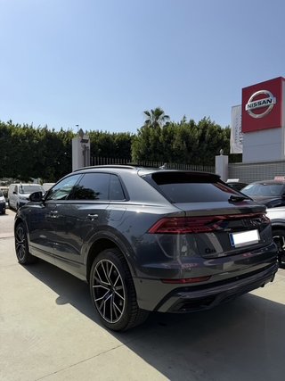 AUDI Q8 60 TFSIe Black Line plus quattro trip