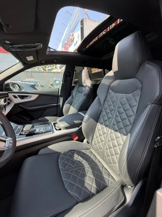 AUDI Q8 60 TFSIe Black Line plus quattro trip