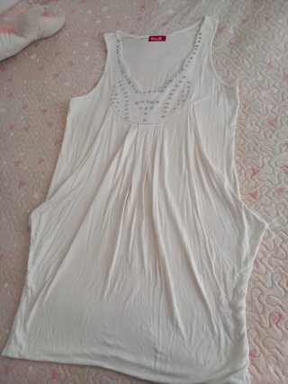 Talla 42 XL Vestido blanco tachuelas plateadas