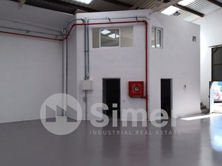 Nave industrial en alquiler en Canovelles