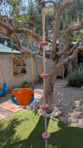 Columpio infantil para jardín