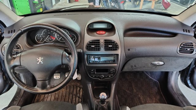 Peugeot 206 2003