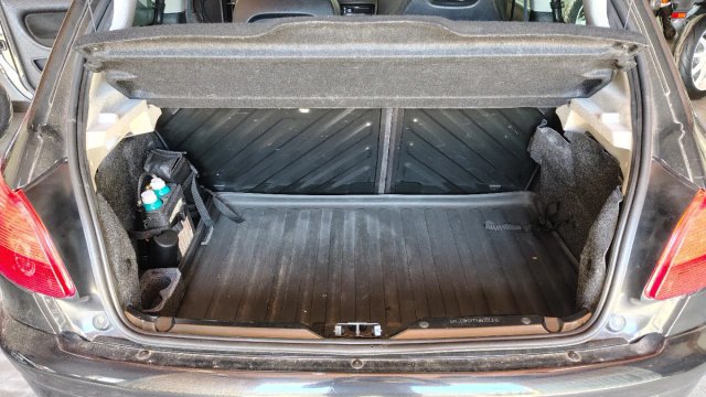 Peugeot 206 2003