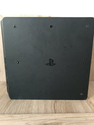 Consola Sony PS4 Slim Negra