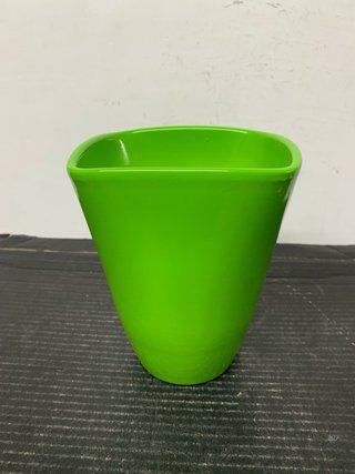 Vaso verde de vidrio