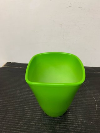 Vaso verde de vidrio