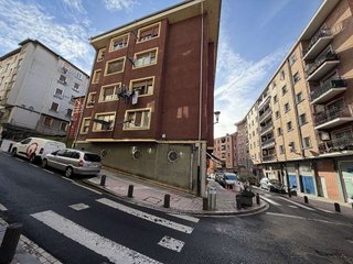 Local comercial en venta en Barrio de Uribarri en Bilbao