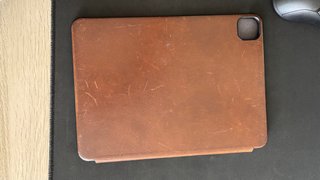Apple Pencil y funda Nomad 11”