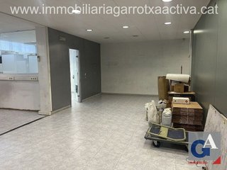 Local comercial en venta en Olot