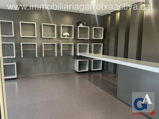 Local comercial en venta en Olot