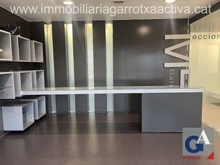 Local comercial en venta en Olot