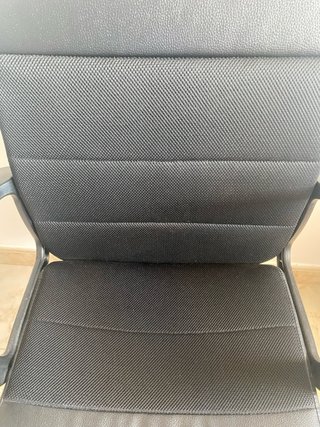 Silla de oficina negra